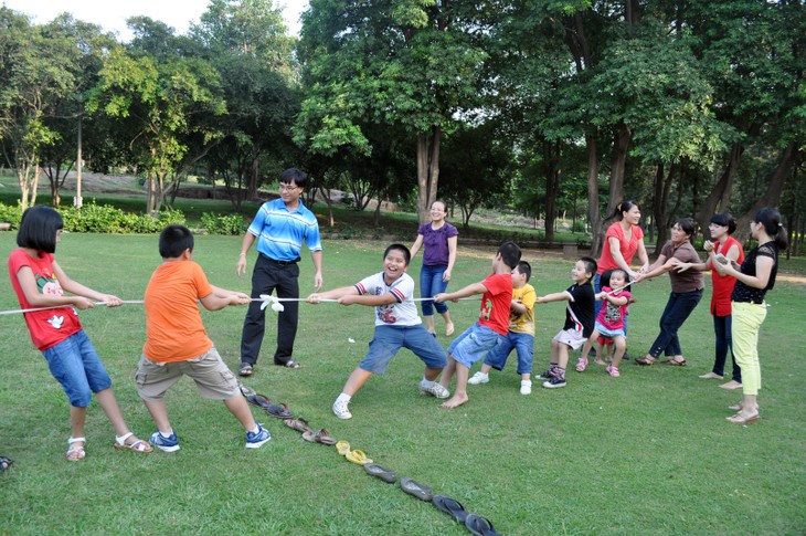 Vietnamese children enjoy Mid-Autumn festival celebrations around the world - ảnh 2